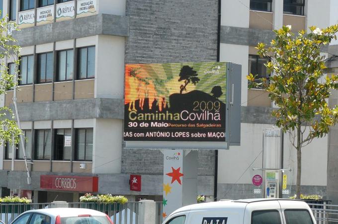 Outdoor High Definition LED Screen , 600W P10 Waterproof Video LED display 5