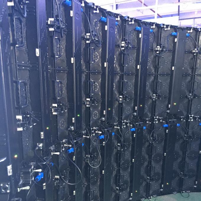 Epistar Chip Outdoor Flexible Led Screen Panel P2 P2.5 P3 P4 Iron / Aluminum Cabinet 3