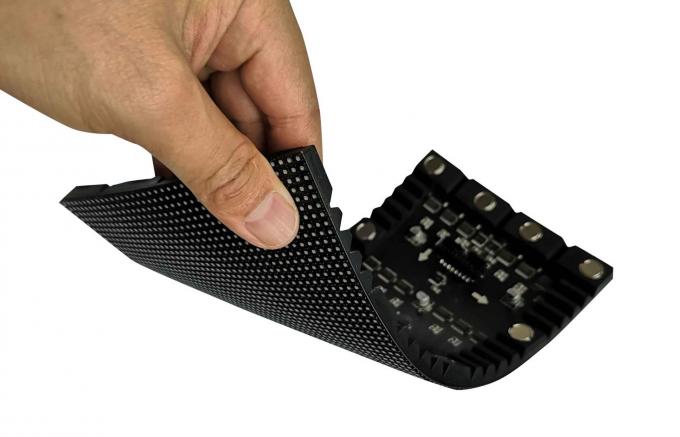 Flexible Indoor Advertising Led Curtain Display Screen P2.5 With 2 Years Warranty 0