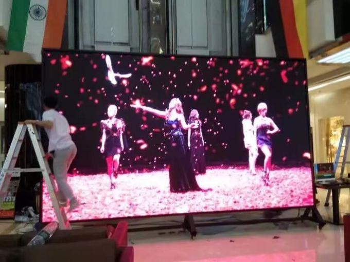 Small Spacing Series Outdoor Full Color LED Display P2.5 Advertising Board 1