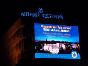 Wall Mounted Waterproof IP65 Outdoor Full Color Led Display RoHS 8000nits