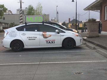 P5 P4 Led Car Taxi Top Mobile Led Display 4G Internet Slim Aluminum Cabinet