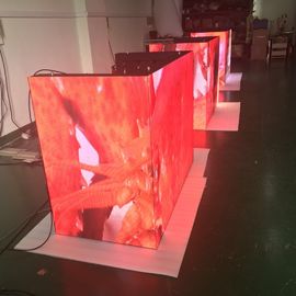 Small Dots Custom Led Display P2.5 Mobile Led Billboard Advertising For Shop