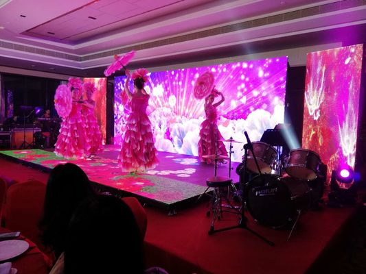 Portable 2000cd P3.91 P4.81 90W Dance Floor LED Screen