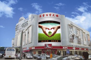 Iron Full Color Video Curved Led Display Screen 5000K P20 2R1G1B IP65 220V / 50Hz