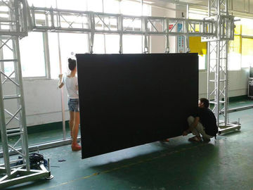 buy P3.91 4.81 Full Color LED Advertising Billboard 500*1000mm AC 110 220V 1920HZ online manufacturer